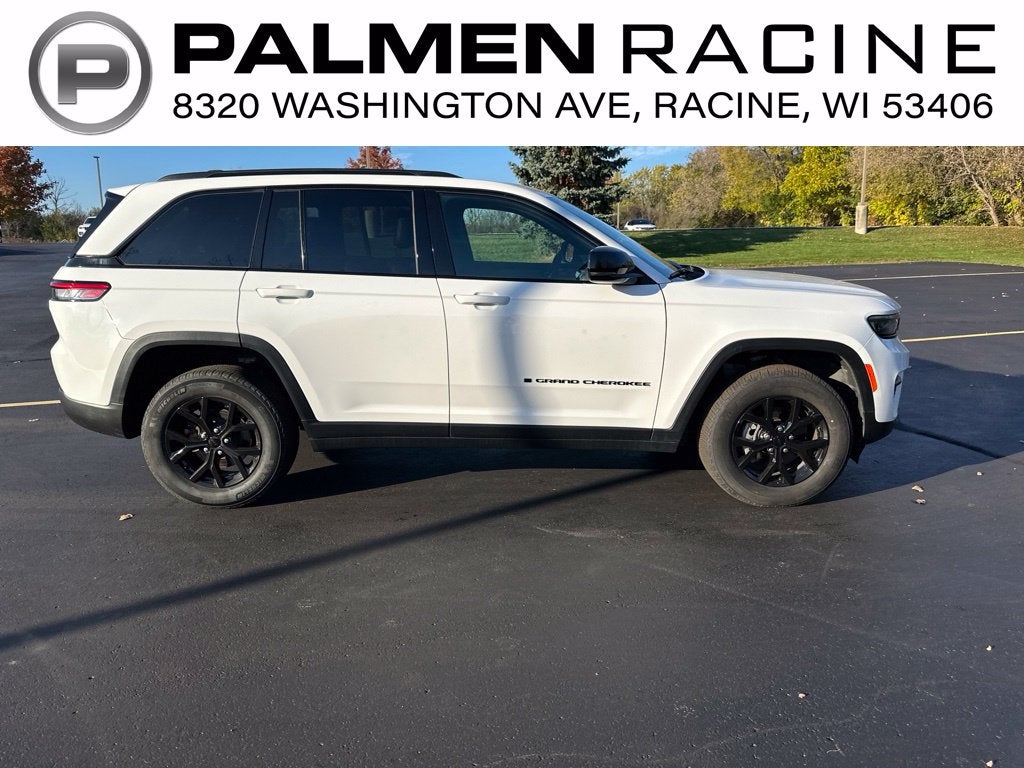 2025 Jeep Grand Cherokee Laredo