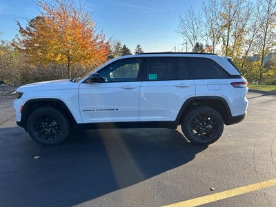 2025 Jeep Grand Cherokee Laredo