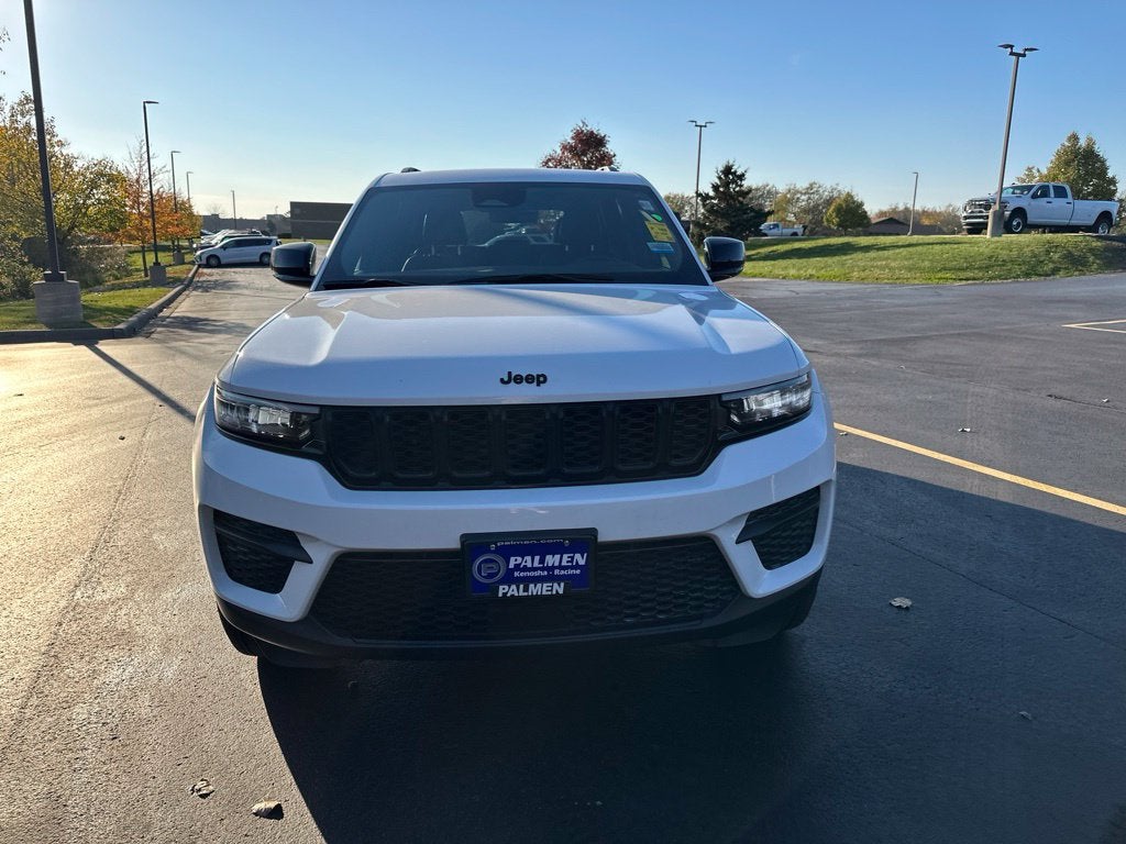 2025 Jeep Grand Cherokee Laredo