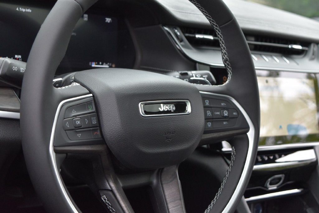 2027 Jeep Grand Cherokee Altitude