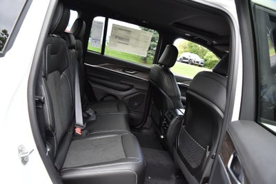 2027 Jeep Grand Cherokee Altitude