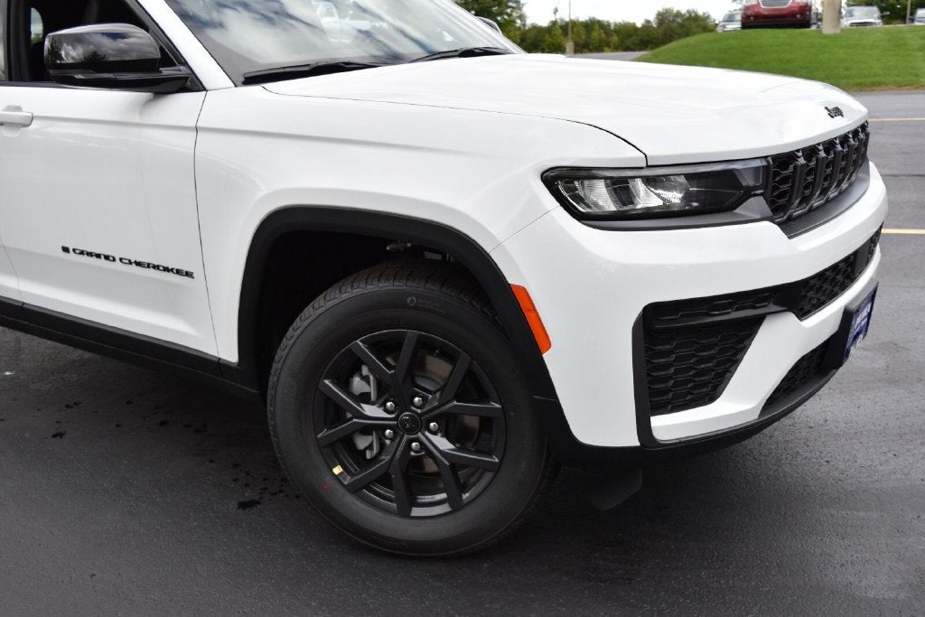 2027 Jeep Grand Cherokee Altitude