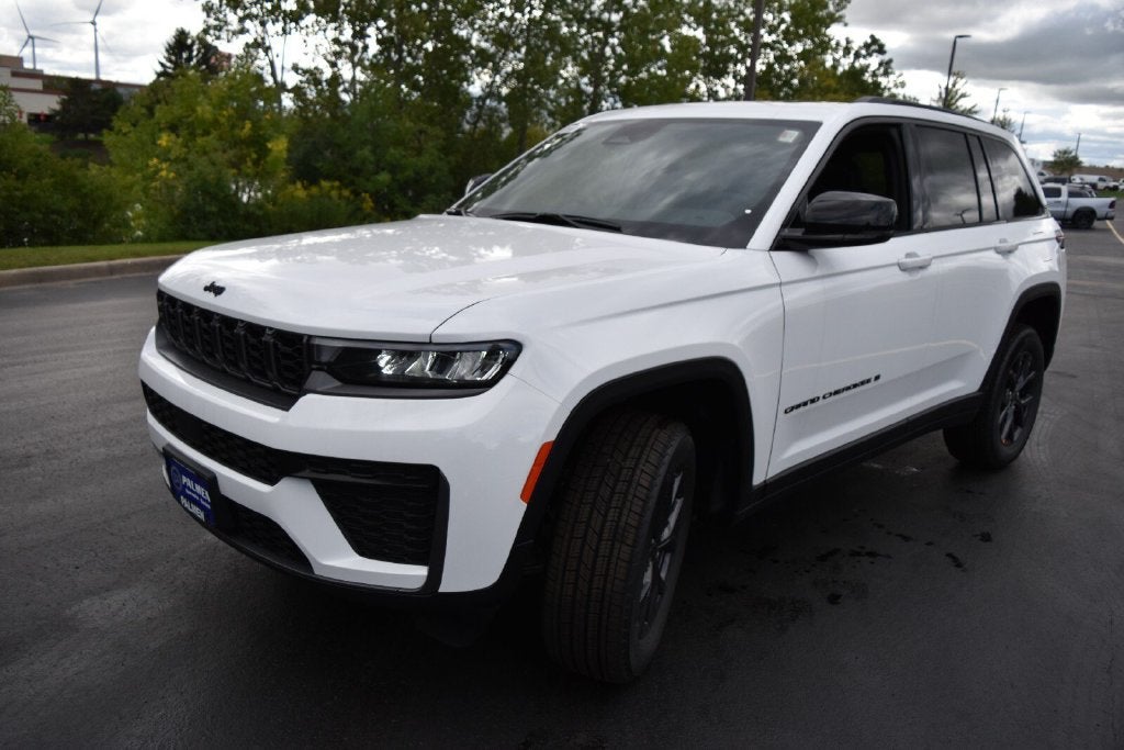 2027 Jeep Grand Cherokee Altitude