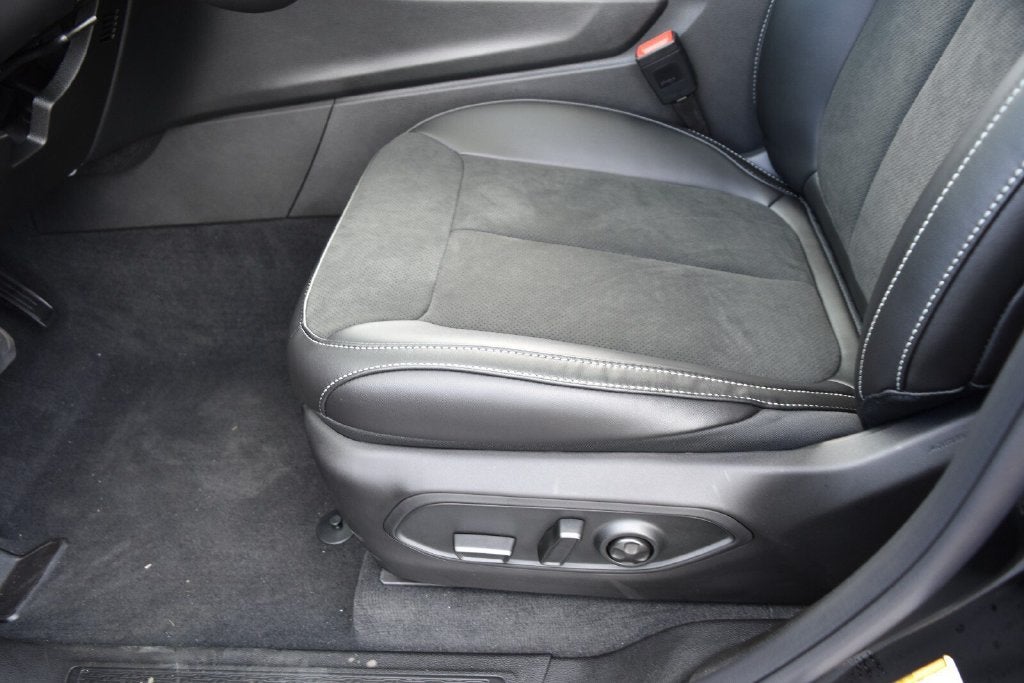 2027 Jeep Grand Cherokee Altitude