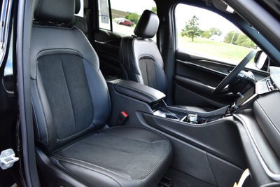 2027 Jeep Grand Cherokee Altitude