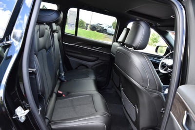 2027 Jeep Grand Cherokee Altitude
