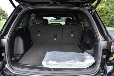 2027 Jeep Grand Cherokee Altitude