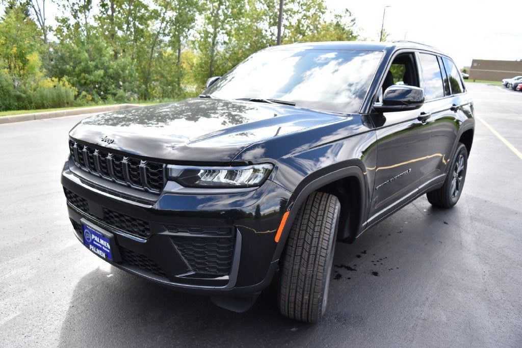 2027 Jeep Grand Cherokee Altitude