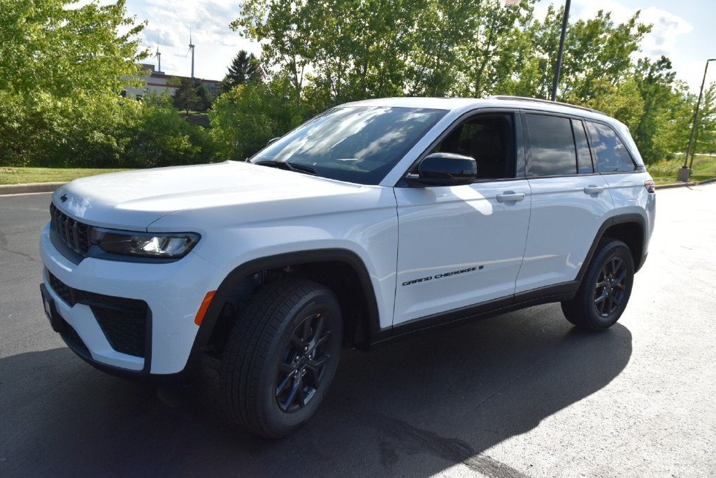 2027 Jeep Grand Cherokee Altitude