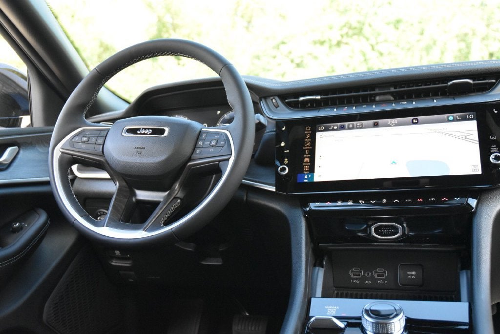 2027 Jeep Grand Cherokee Altitude