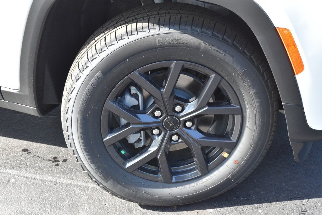 2027 Jeep Grand Cherokee Altitude