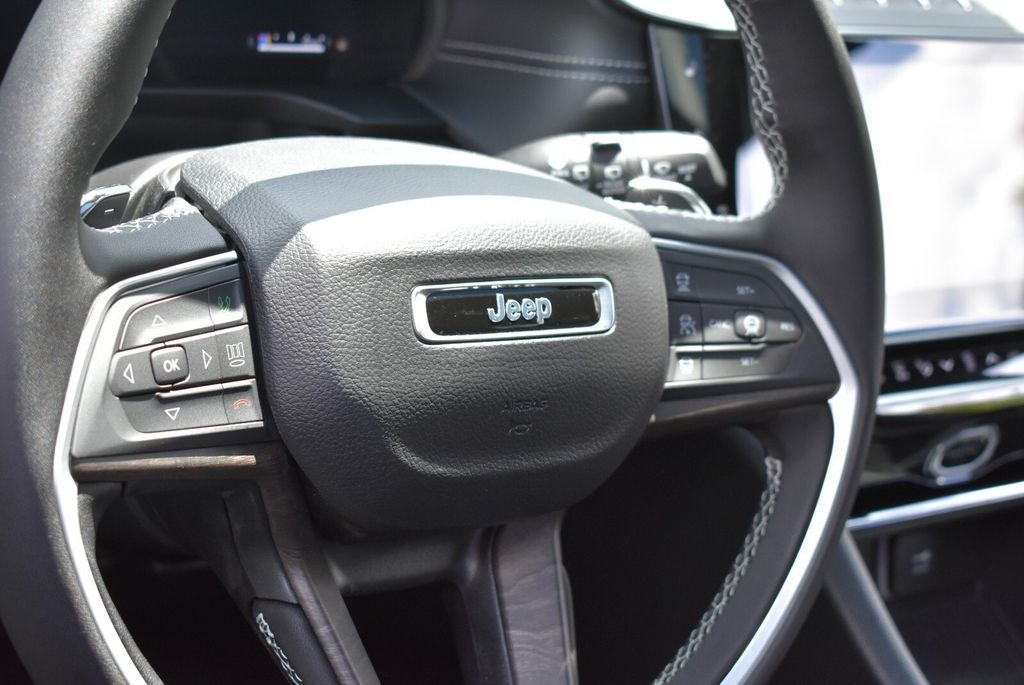 2026 Jeep Grand Cherokee Altitude