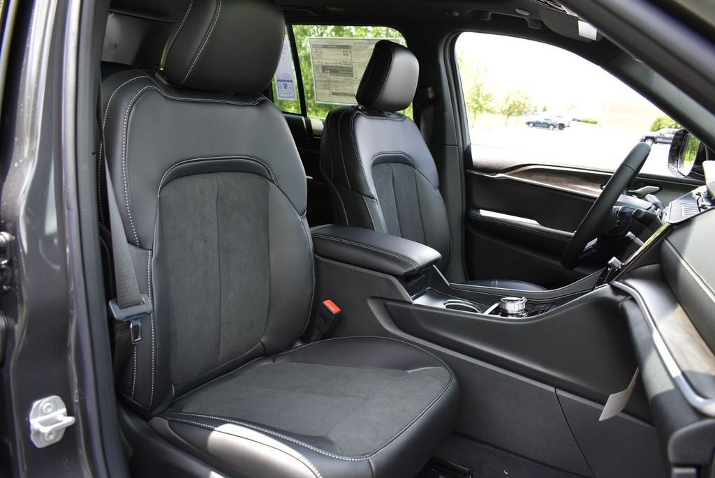 2026 Jeep Grand Cherokee Altitude