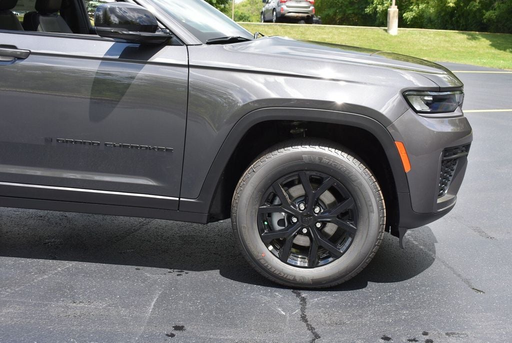 2026 Jeep Grand Cherokee Altitude