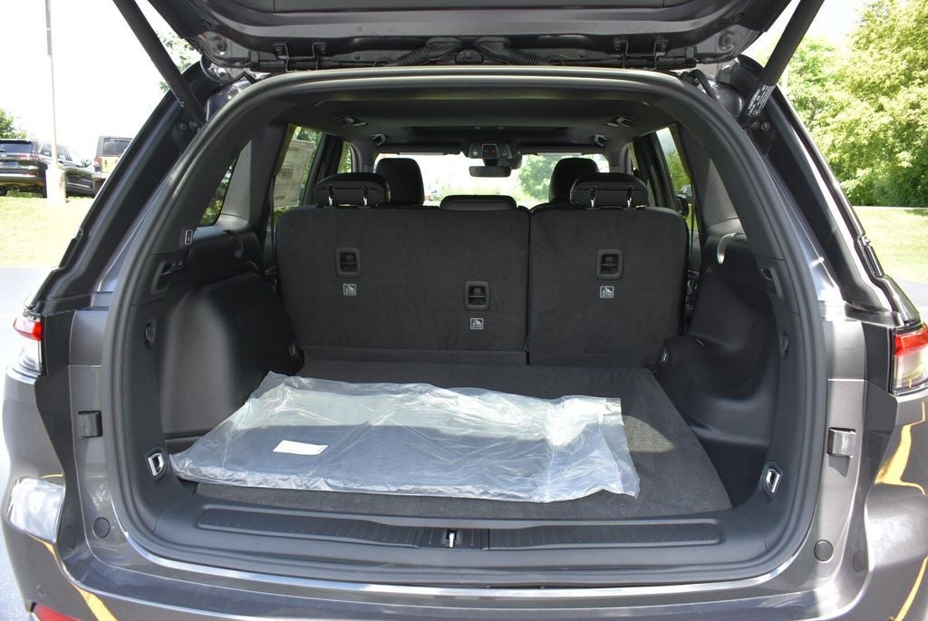 2026 Jeep Grand Cherokee Altitude