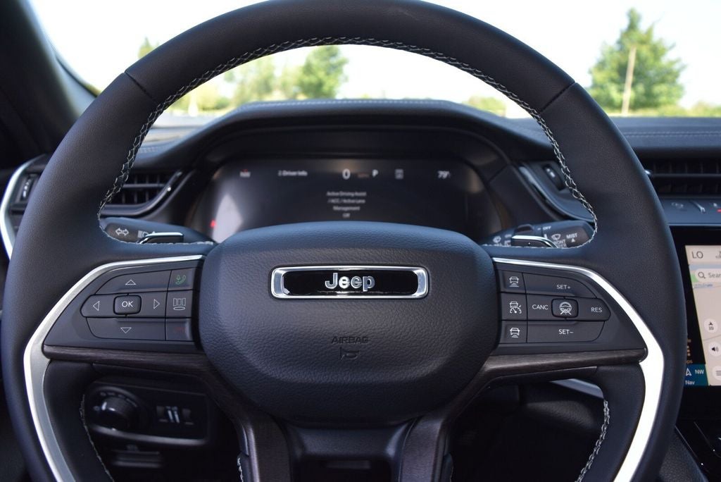 2026 Jeep Grand Cherokee Laredo Altitude