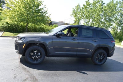 2026 Jeep Grand Cherokee Laredo Altitude