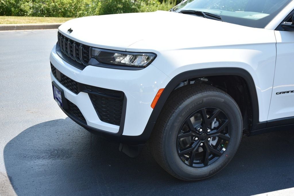 2026 Jeep Grand Cherokee Altitude