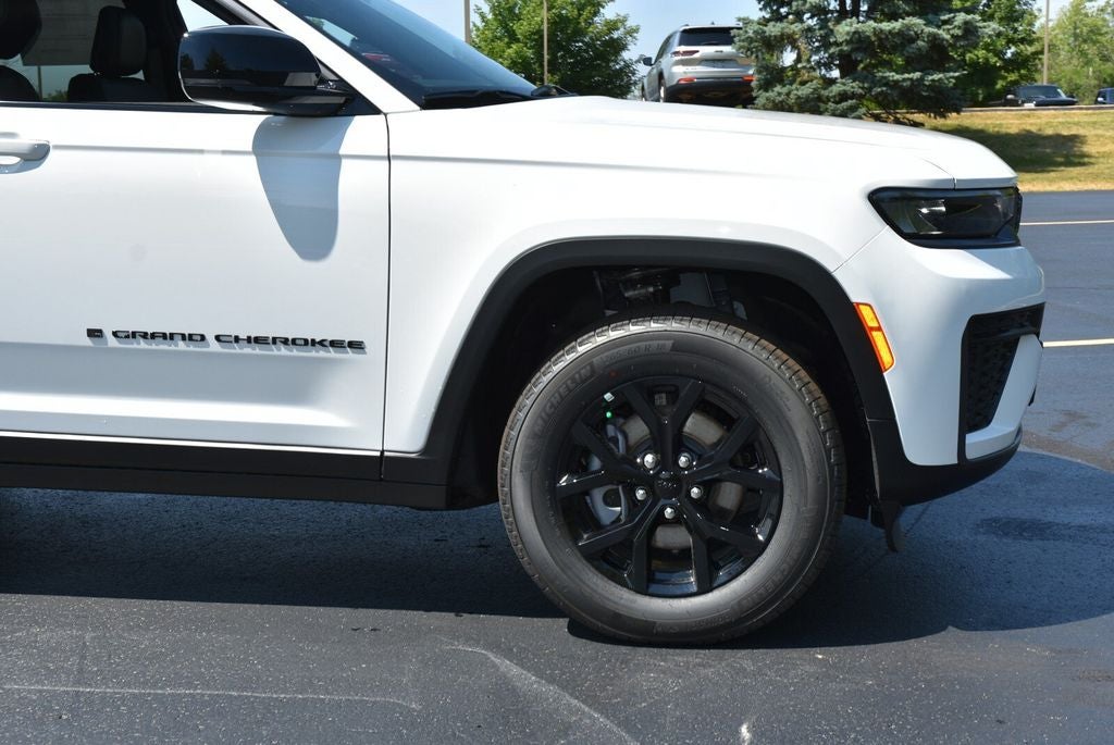 2026 Jeep Grand Cherokee Altitude