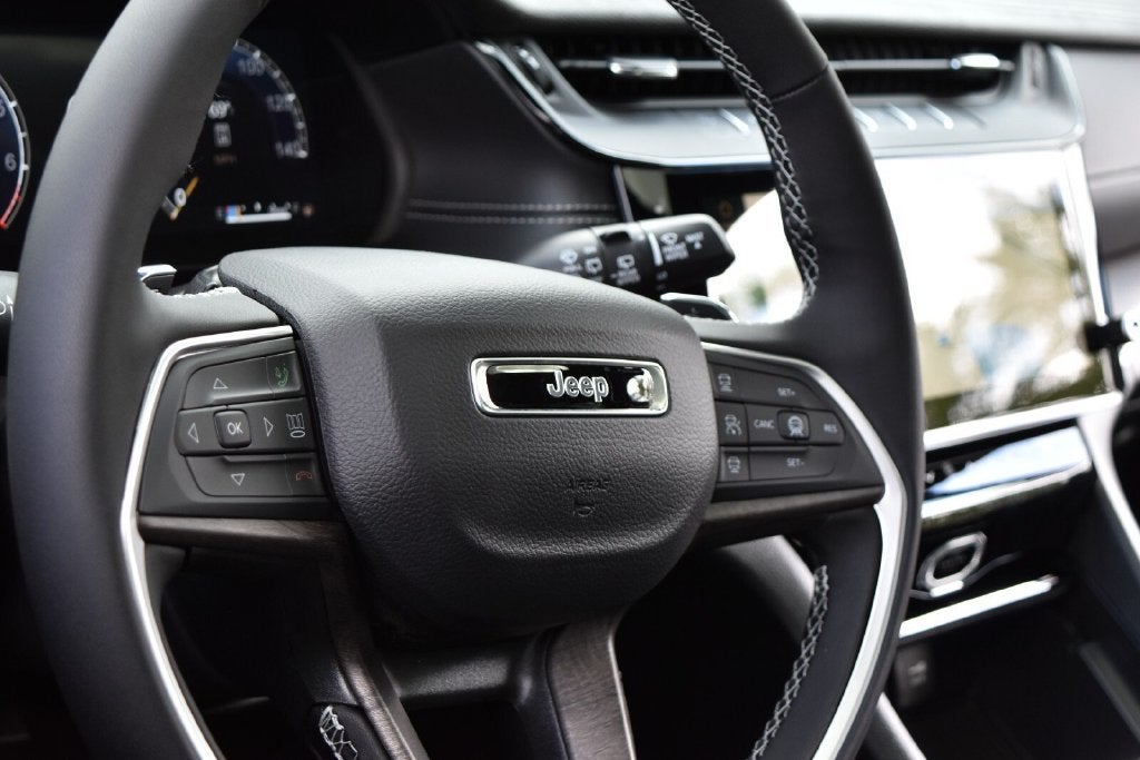 2027 Jeep Grand Cherokee Altitude