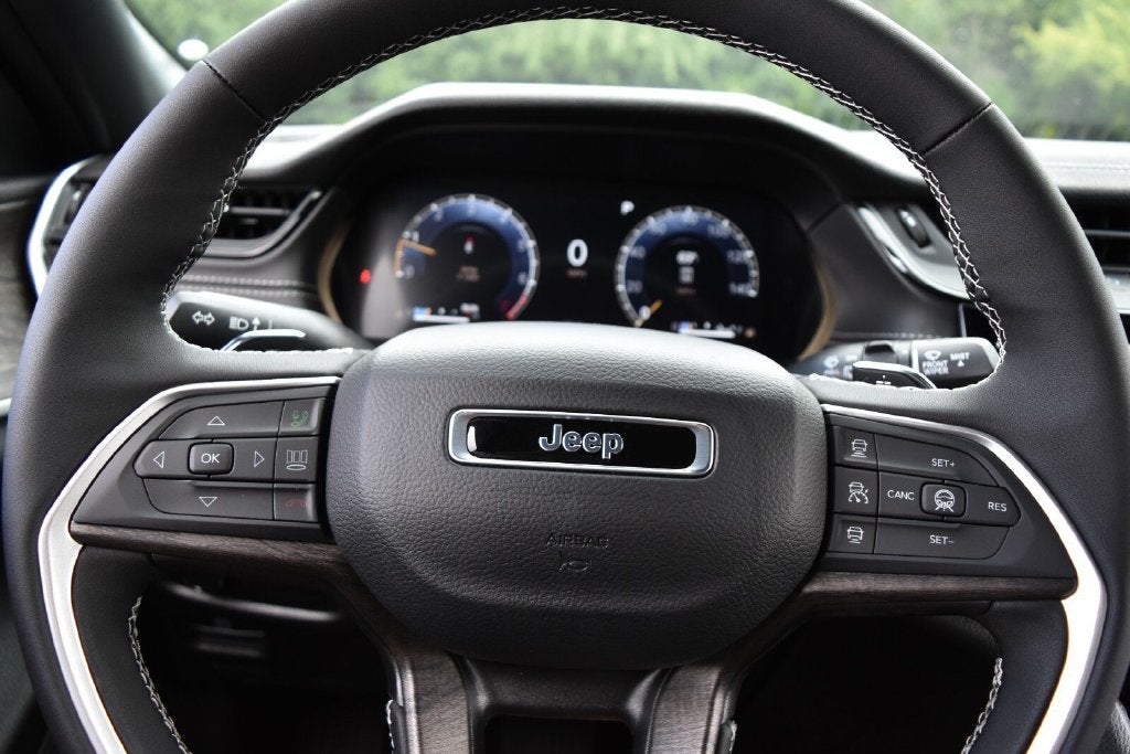 2027 Jeep Grand Cherokee Altitude