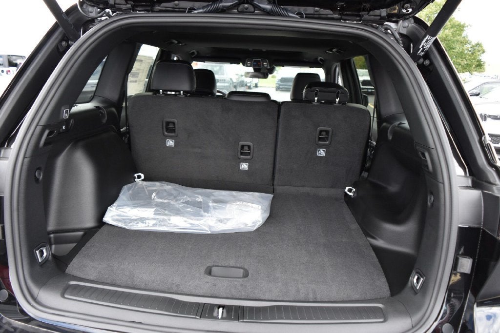 2027 Jeep Grand Cherokee Altitude