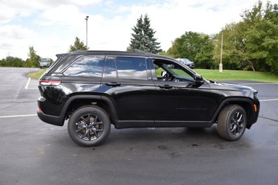 2027 Jeep Grand Cherokee Altitude