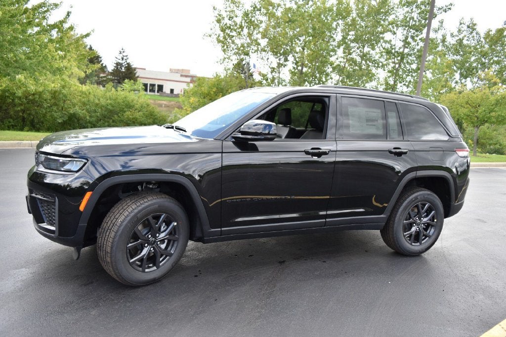 2027 Jeep Grand Cherokee Altitude
