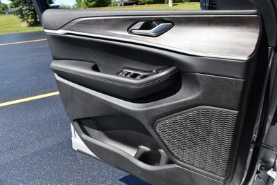 2026 Jeep Grand Cherokee Altitude