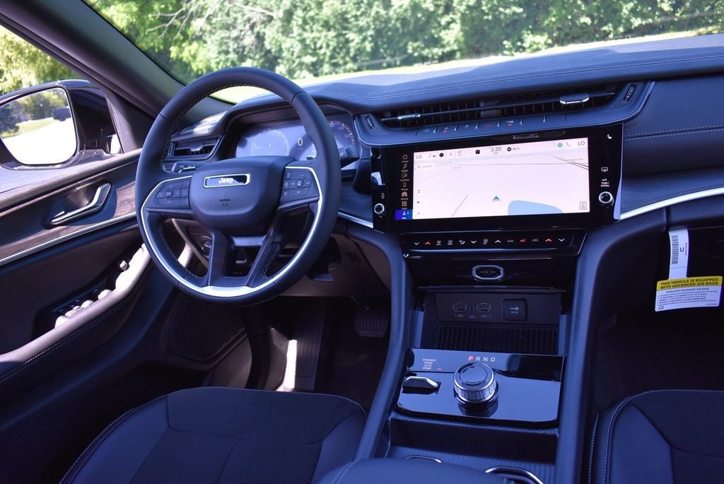 2026 Jeep Grand Cherokee Altitude