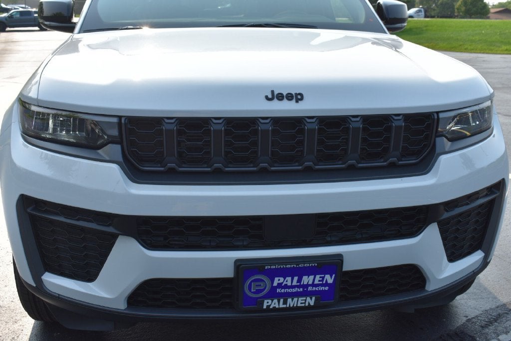 2026 Jeep Grand Cherokee Altitude
