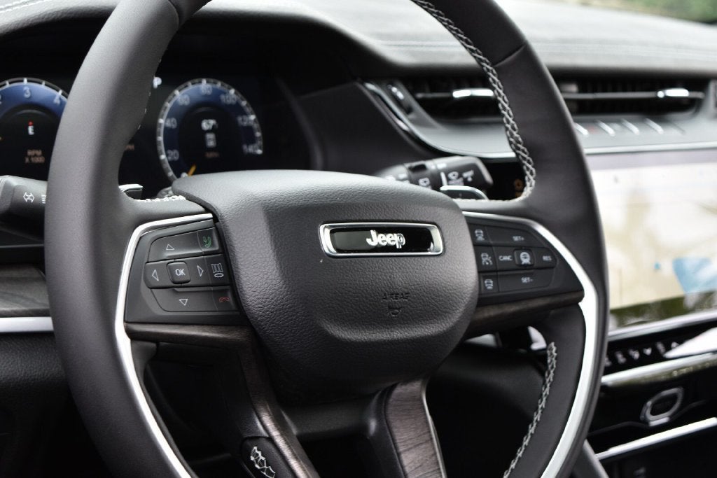 2027 Jeep Grand Cherokee Altitude