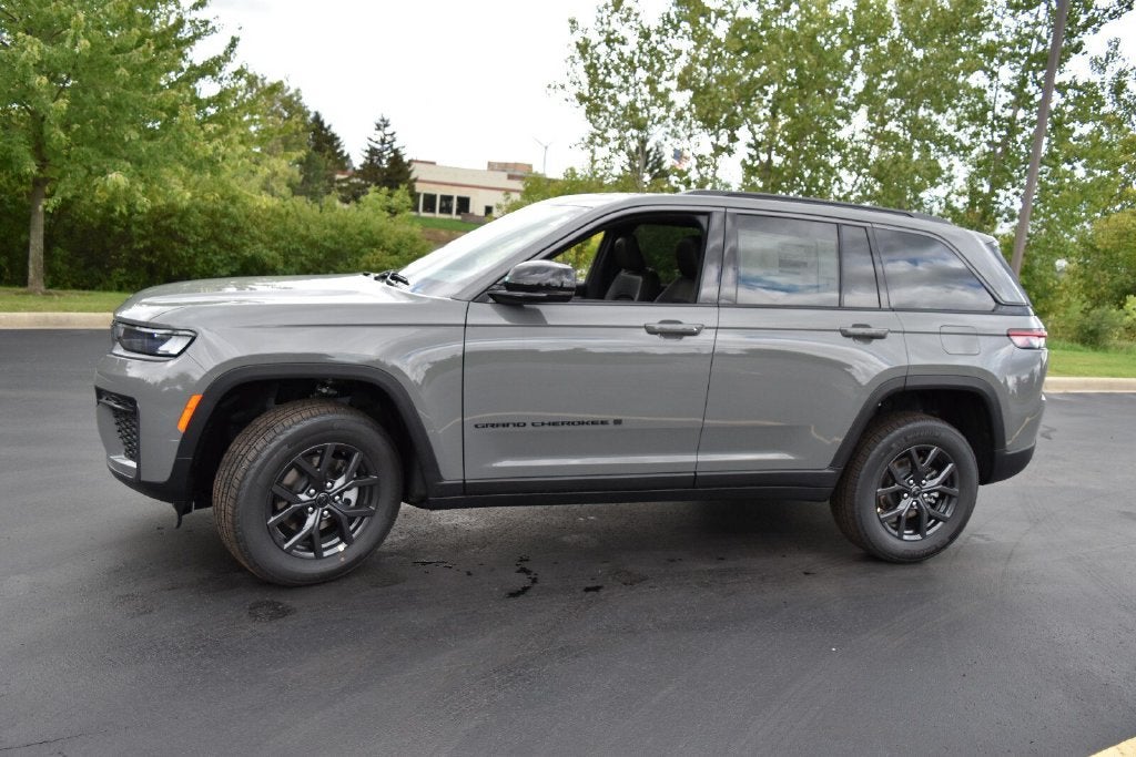 2027 Jeep Grand Cherokee Altitude