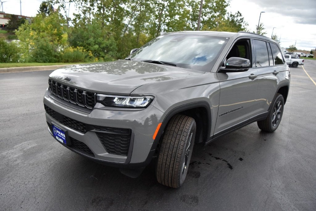 2027 Jeep Grand Cherokee Altitude