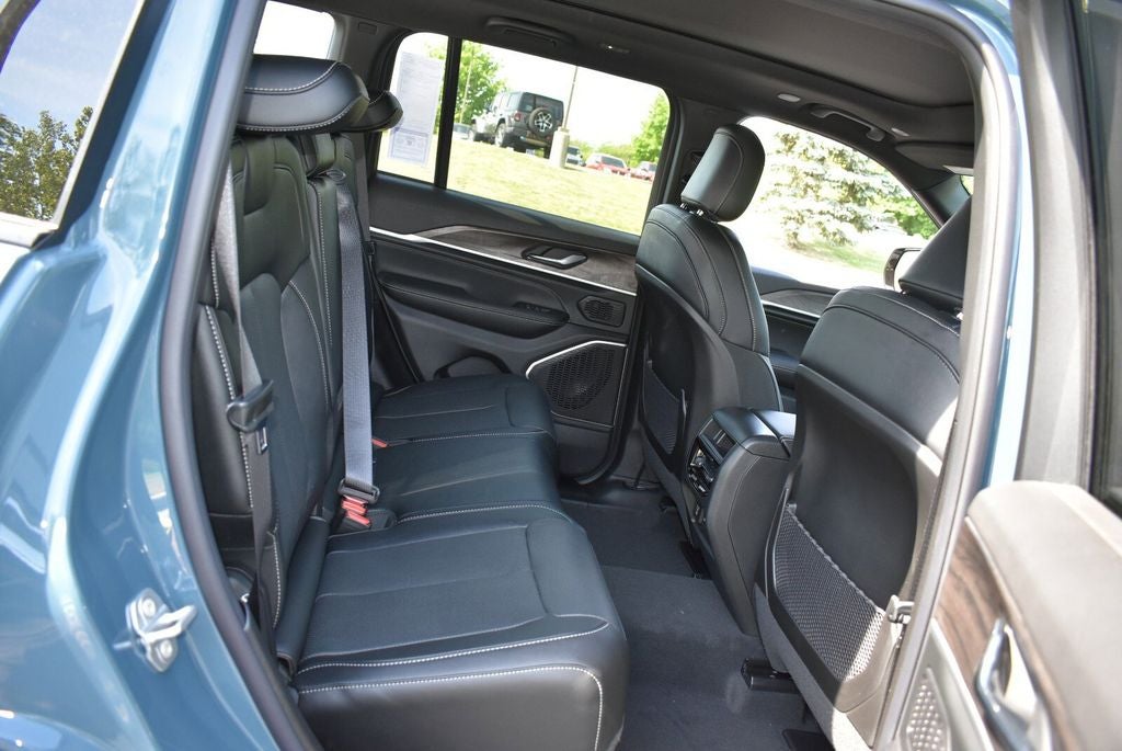2026 Jeep Grand Cherokee Limited Reserve