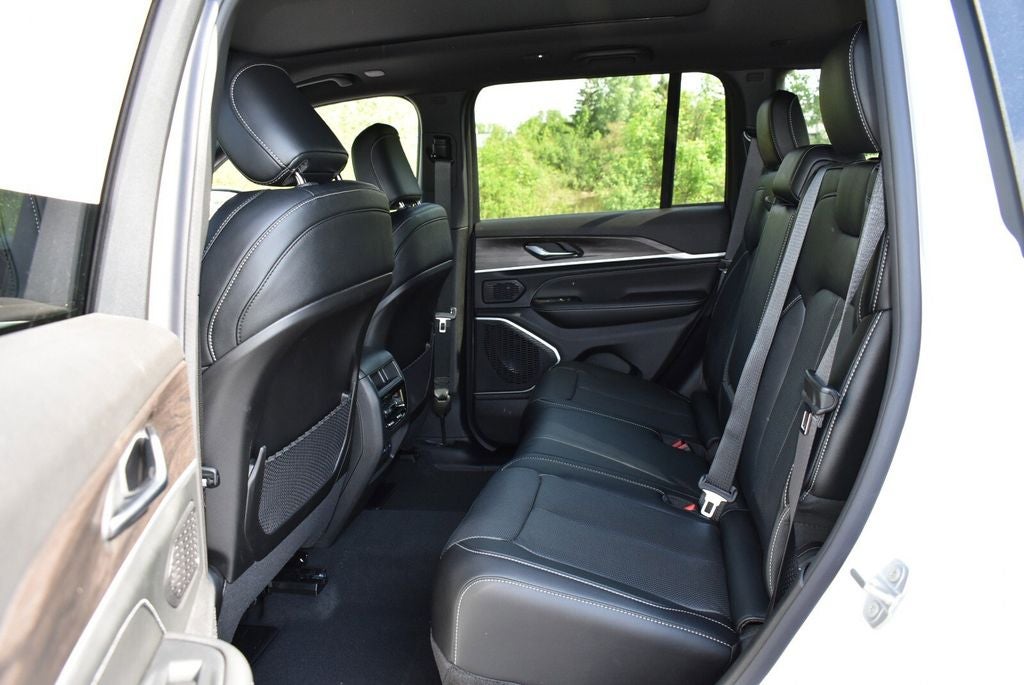 2026 Jeep Grand Cherokee Limited Reserve