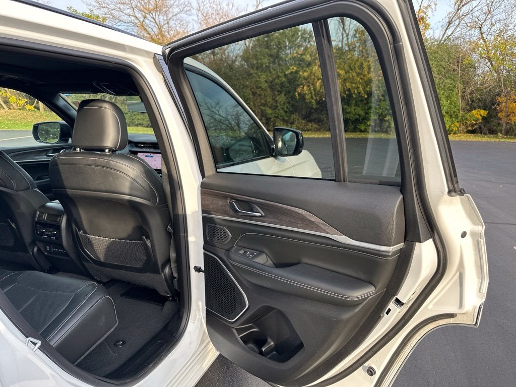 2026 Jeep Grand Cherokee Limited Reserve