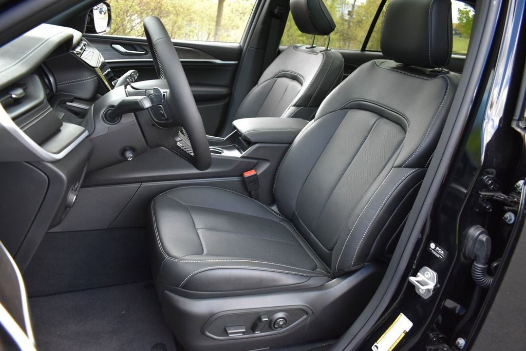 2026 Jeep Grand Cherokee Limited Reserve