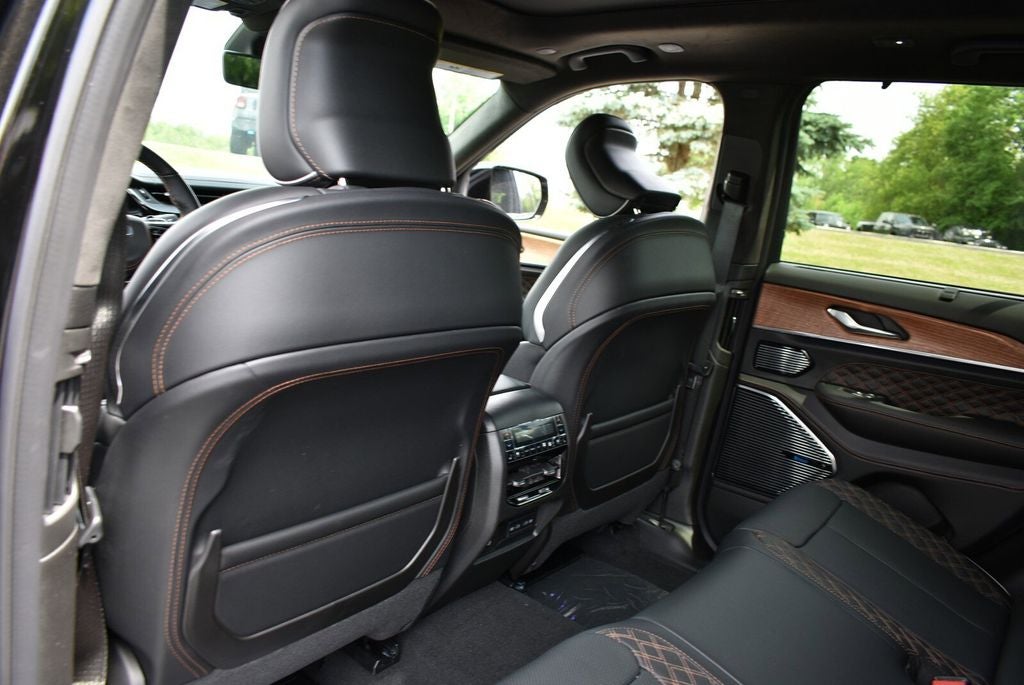 2026 Jeep Grand Cherokee Summit