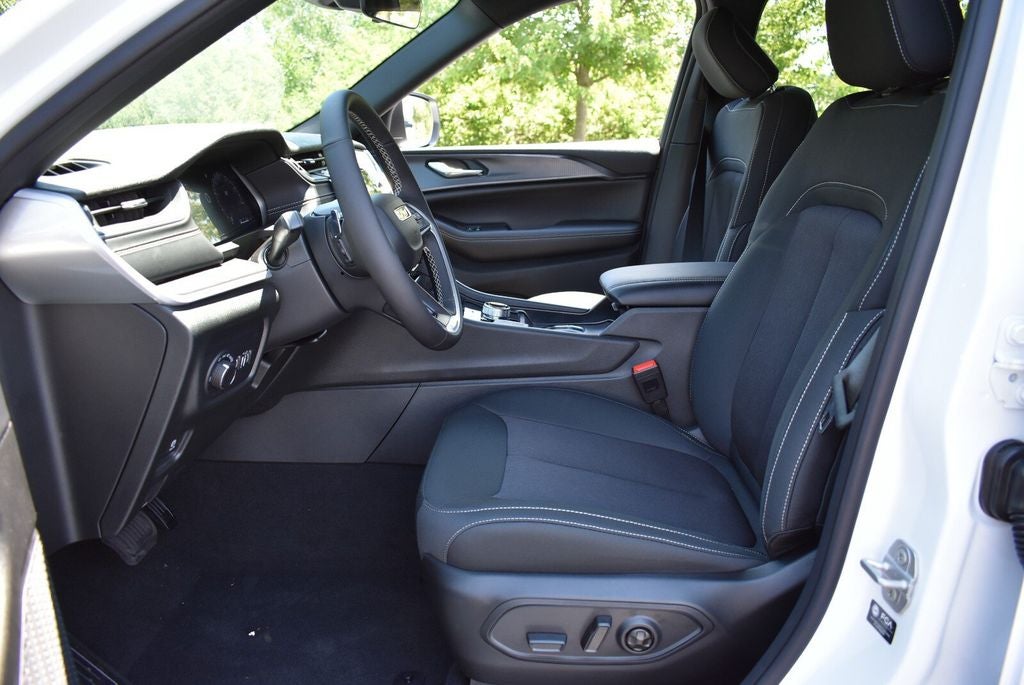 2026 Jeep Grand Cherokee L Laredo