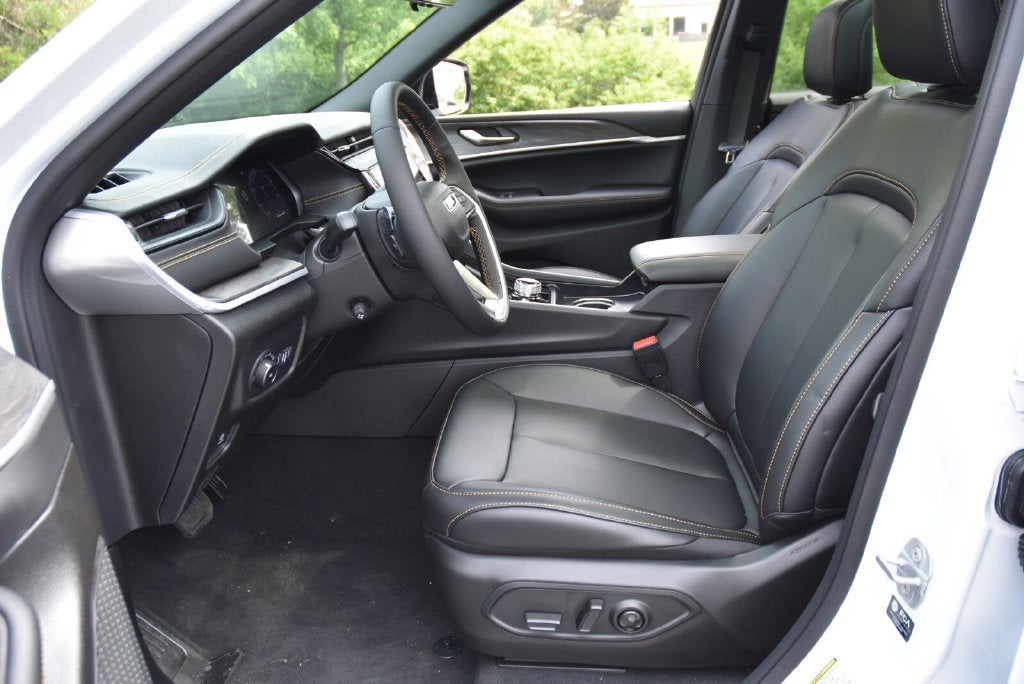 2026 Jeep Grand Cherokee L 85th Anniversary Edition