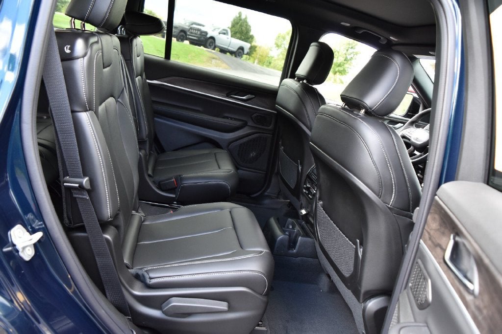 2027 Jeep Grand Cherokee L Limited