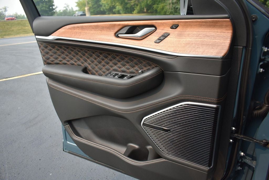 2026 Jeep Grand Cherokee L Summit