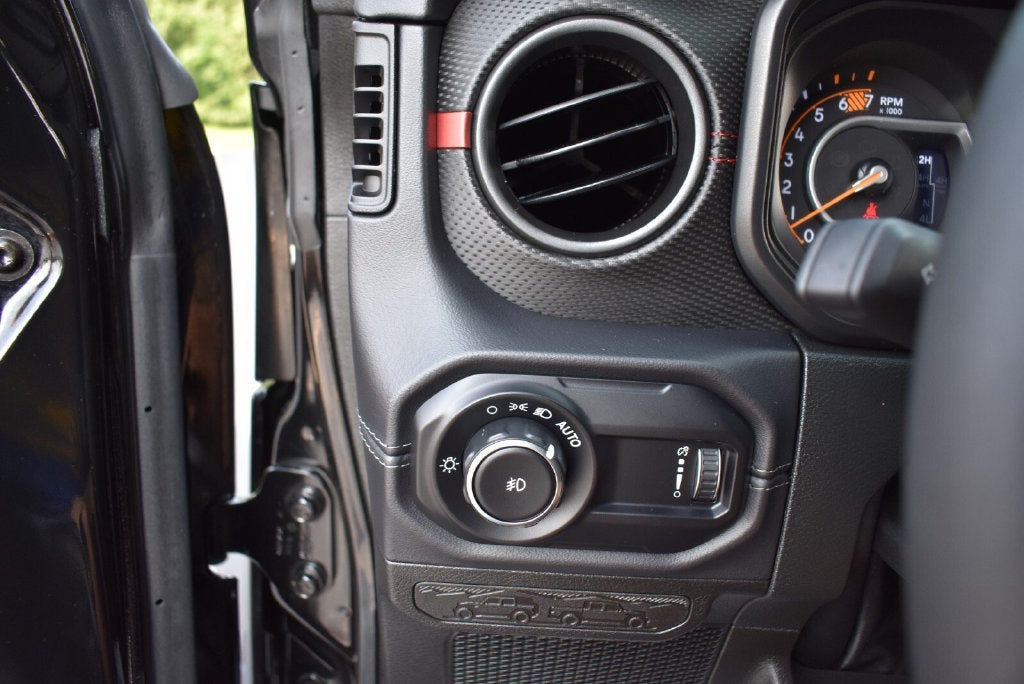2025 Jeep Wrangler Rubicon X