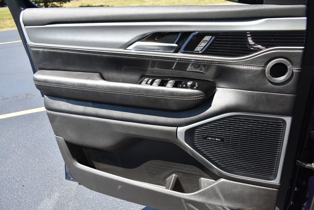 2026 Jeep Grand Wagoneer Upland