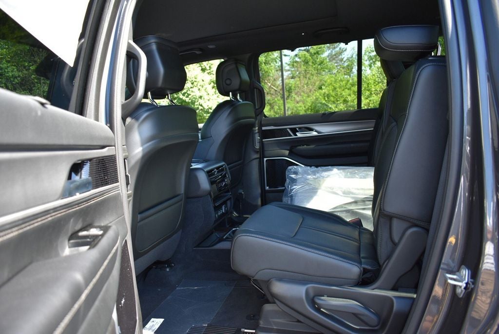 2026 Jeep Grand Wagoneer Limited Reserve