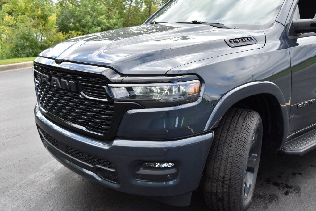 2027 RAM 1500 Big Horn/Lone Star