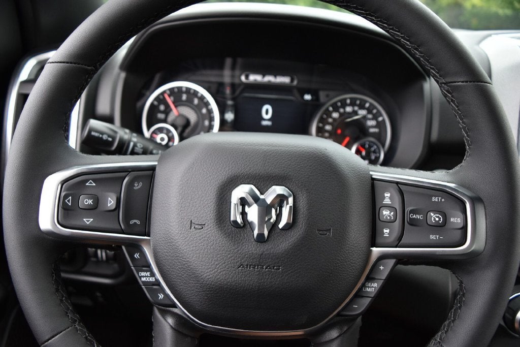 2027 RAM 1500 Big Horn/Lone Star