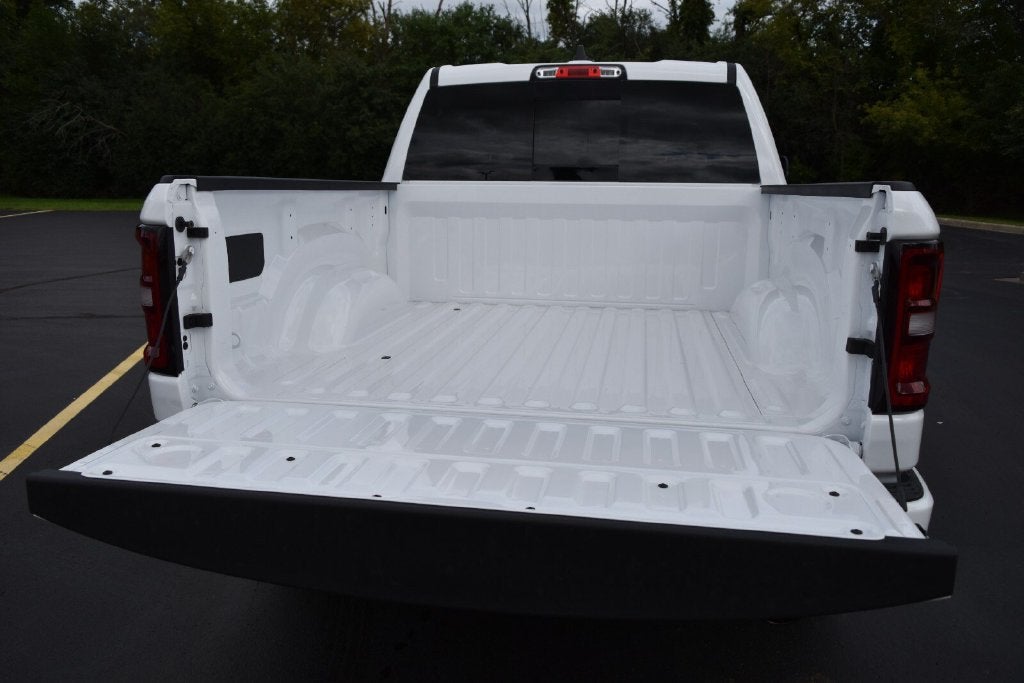 2027 RAM 1500 Big Horn/Lone Star