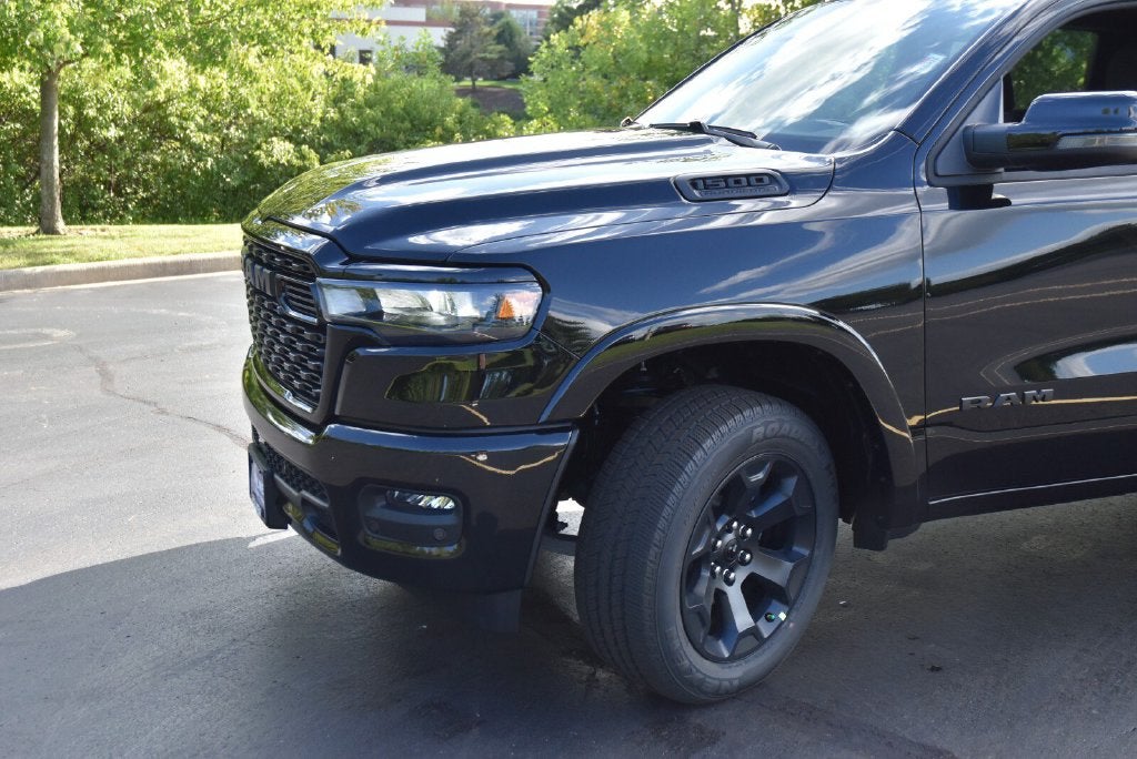 2027 RAM 1500 Big Horn/Lone Star